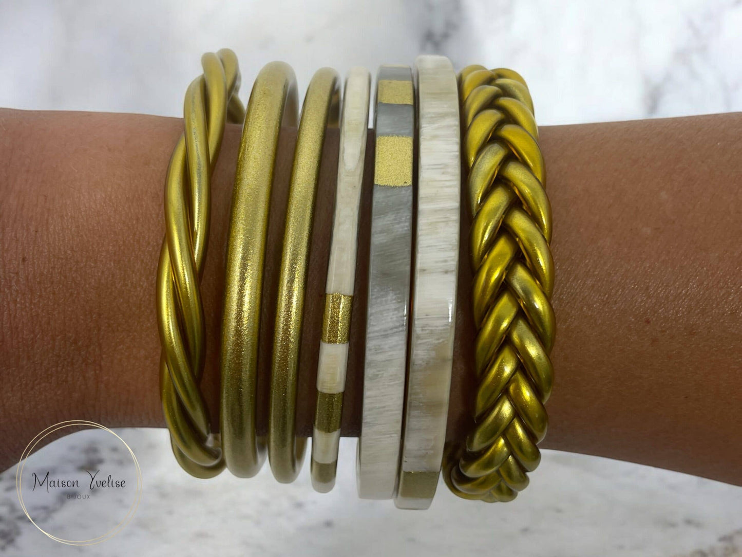 jonc carré corne buffle doré fait main bracelet artisanal Vietnam femme