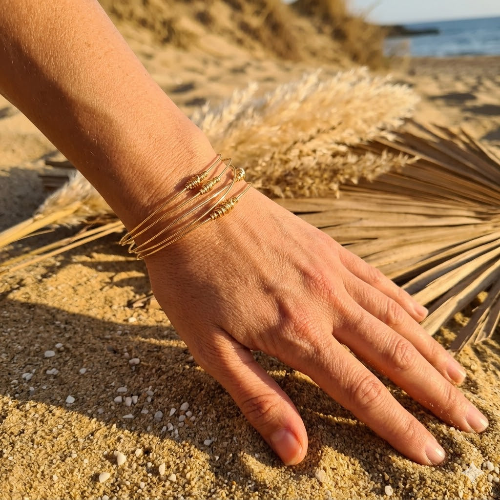 bracelet jonc brindille gold filled fait main délicat femme artisanal