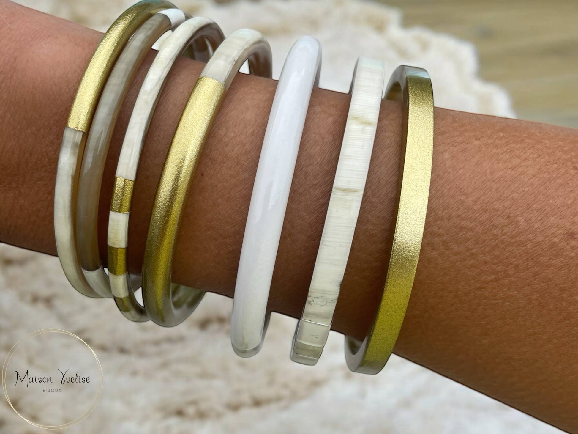 jonc carré corne buffle doré fait main bracelet artisanal Vietnam femme