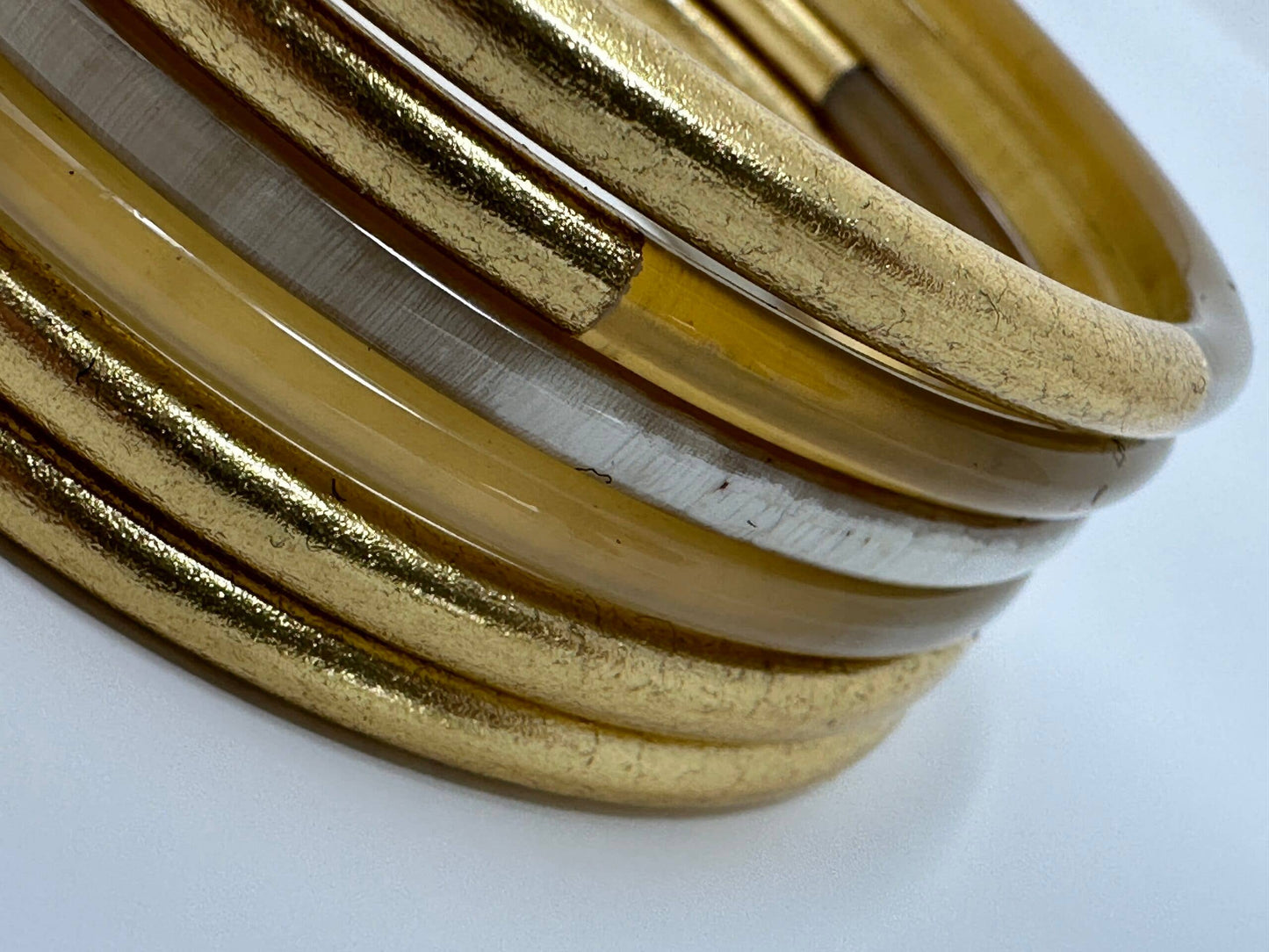 jonc corne buffle doré bracelet artisanal fait main Vietnam femme